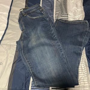 Dark blue Levi jeans